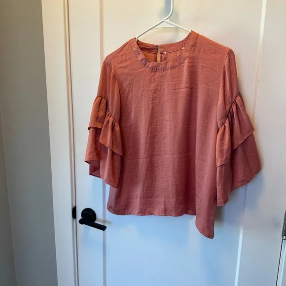 VIOLET + CLAIRE Size Small Coral Pink Salmon Satin Blouse Ruffle Wide Sleeves - Picture 2 of 4